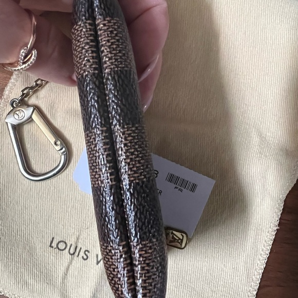 Louis Vuitton Damier key pouch - Picture 5 of 6